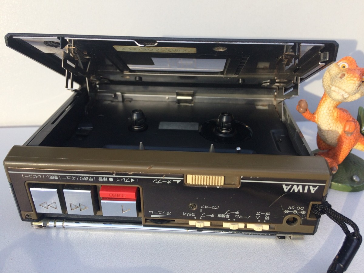 AIWA TR-9 カセットプレーヤー AIWA TR-9 Cassette Player Walkman Recorder Radio Band AM/FM/TV