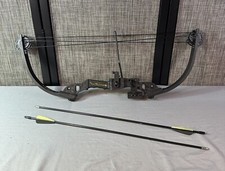 Barnett Tomcat Compound Bow Youth Pre-owned With 2 Arrows (SU2)
