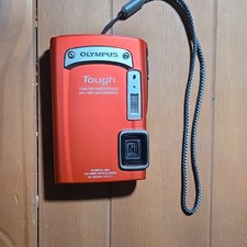 Olympus Tough TG-320 Red Waterproof Shockproof 14MP 3.6x Zoom 3in w/Case