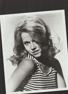 8X10 B&W PHOTO OF CLOSE UP JANE FONDA