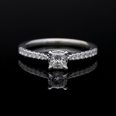 Ring Verlobungsring Diamanten 750 Gold Wert: 3.000 EUR IGI Deta Top Preis
