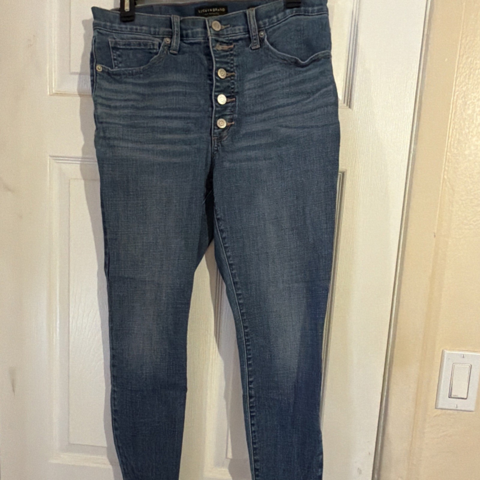 Lucky Brand Women’s Medium Wash Blue Denim Ankle Slim Jeans 5-PocketHOM 1018-A