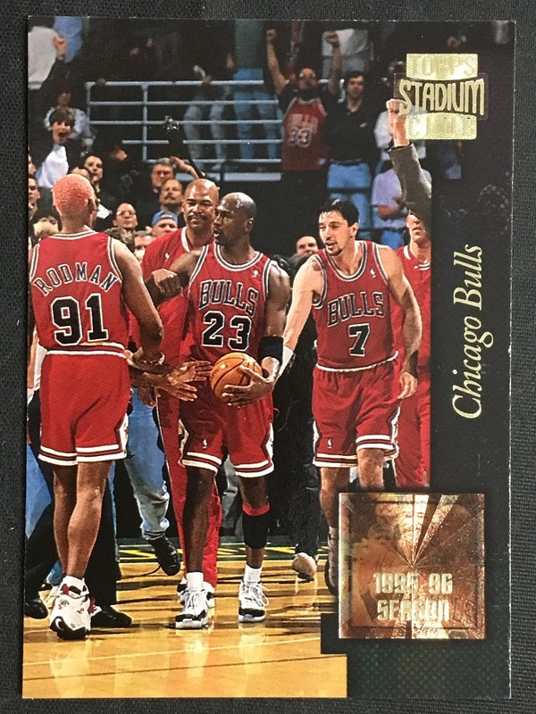 1996-97 Stadium Club #GM3 Chicago Bulls Chicago Bulls Golden Moments MINT