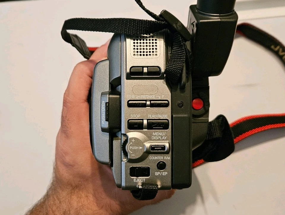 JVC Camcorder GR-SXM720 FULLY FUNCTIONAL WITH ACCESSORIES - Image 3 of 4