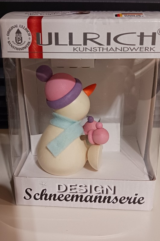 Authentic Handmade ERZGEBIRGE Germany Christmas Wood Figurine Snowman