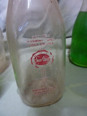 VTG/ANT Greater Washingtons First Choice SEALTEST Milk Bottle-9 1/2'' tall-Quart