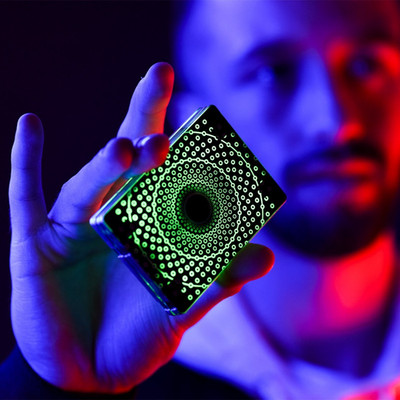 Glühwürmchen: GRÜNE LED-Leuchten-Spielkarten von Ellusionist - brandneu & versiegelt