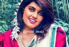 Fotografia sexy tettona modella indiana attrice donna Silk Stha Risque SIL 024