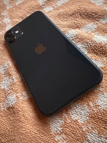 *iOS 18* Apple iPhone 11 64GB + neuer Akku & Displayschutz (Zubehörpaket)