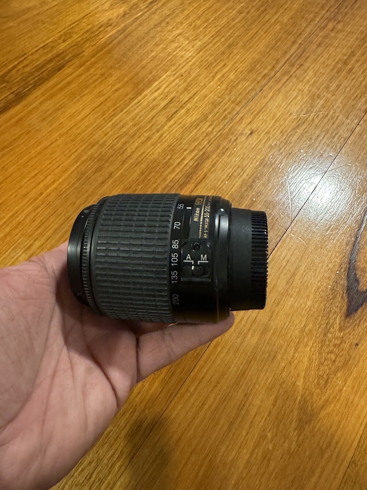 Nikon DX AFS Nikkor 55200mm 145.6g DX SWM ED 0.95m/3.12ft Camera