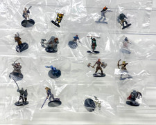 Dungeons  Dragons Miniatures: Assorted Sealed Lot 17 Models NO CARDS WOTC