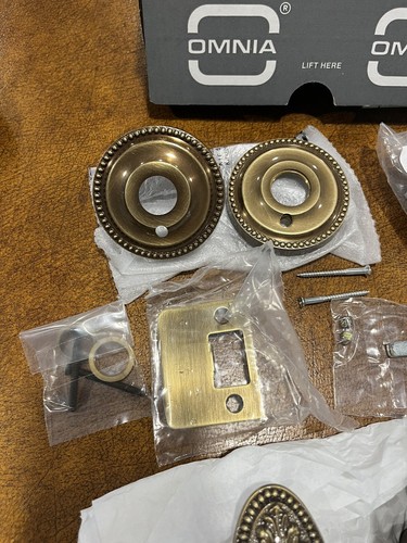 NIB Omnia Door Privacy Latch Set Knob 059/00BF PR4 SB Oil Rubbed Bronze 2-3/8 BS - Picture 6 of 12