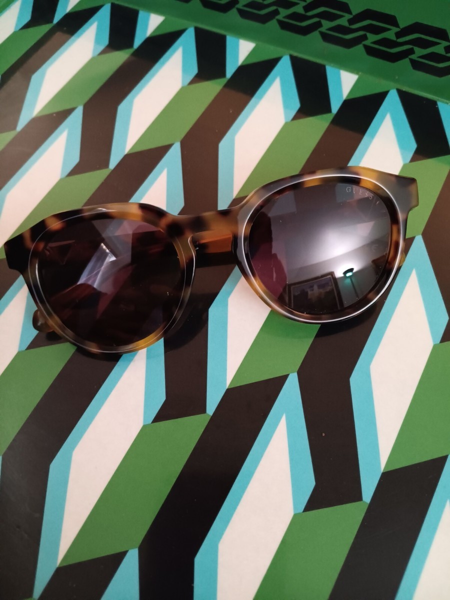 Guess Faux Tortoise Retro-Styled Unisex Sunglass NWOT | eBay display picture 3
