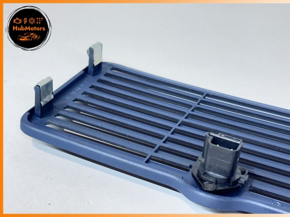 03-13 Maserati Quattroporte M139 Dash Dashboard Vent Grille Cover w/ Sensor OEM