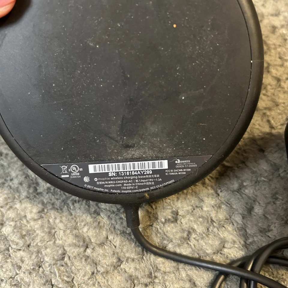 Mophie Charge Pad Wireless Charger 19v 1.3A - tested and works!! - Image 2 of 3