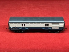 TRI-ANG HORNBY R402 BR BLUE GREY OPERATING ROYAL MAIL COACH M30224 - OO GAUGE