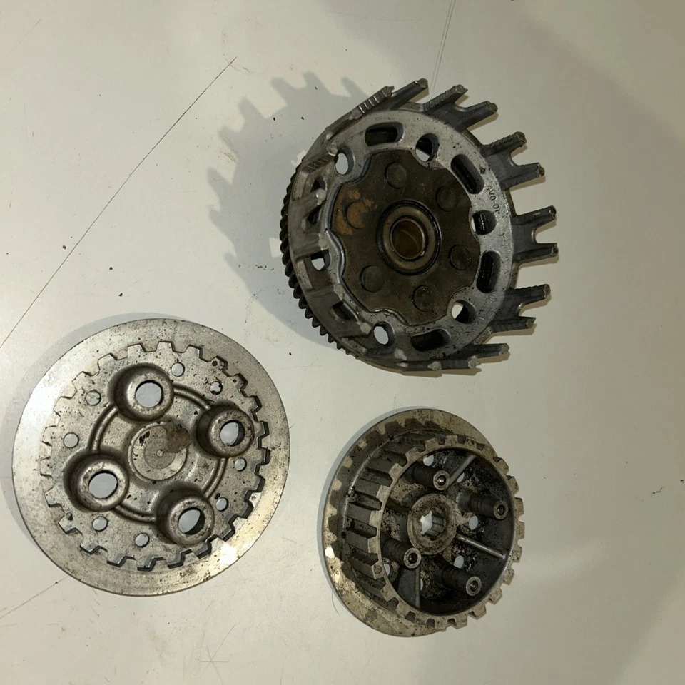 Yamaha YZ80 YZ 80 1984 cesta de embrague buje interior y exterior Foto 2 de 4