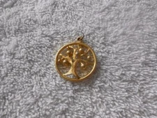 VINTAGE TREE OF LIFE PENDANT GOLD TONE