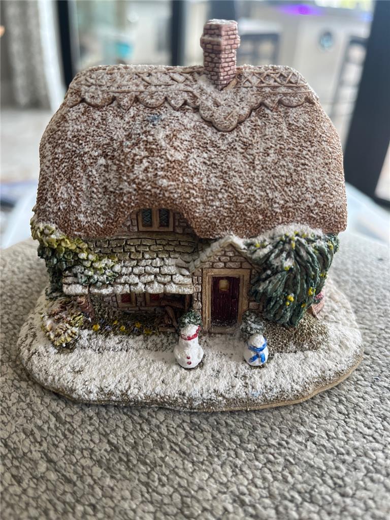 Lilliput Lane - Winter's Wonder Lilliput Lane - Winter's Wonder