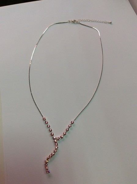 GARGANTILLA COLLAR COLOR PLATA CON PIEDRAS ROSADAS