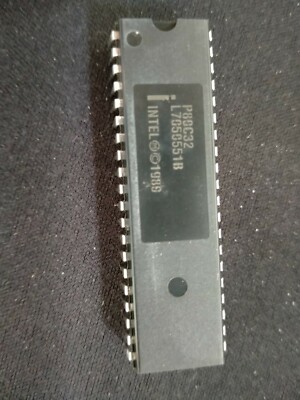 Intel P-80C32 CPU Chip 40 Pin DIL Neu unbenutzt