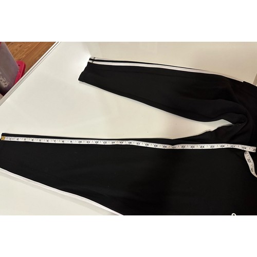Women 2 Adidas XL Black Yoga pants and leggings, runs short & has signs of use - Picture 6 of 18