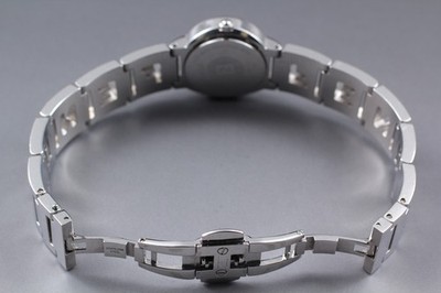 FENDI ロゴブレスレット 3050L ネイビー 腕時計 y2k 00s Near MINT FENDI 3050L Blue Dial Logo Bracelet Qz Ladies