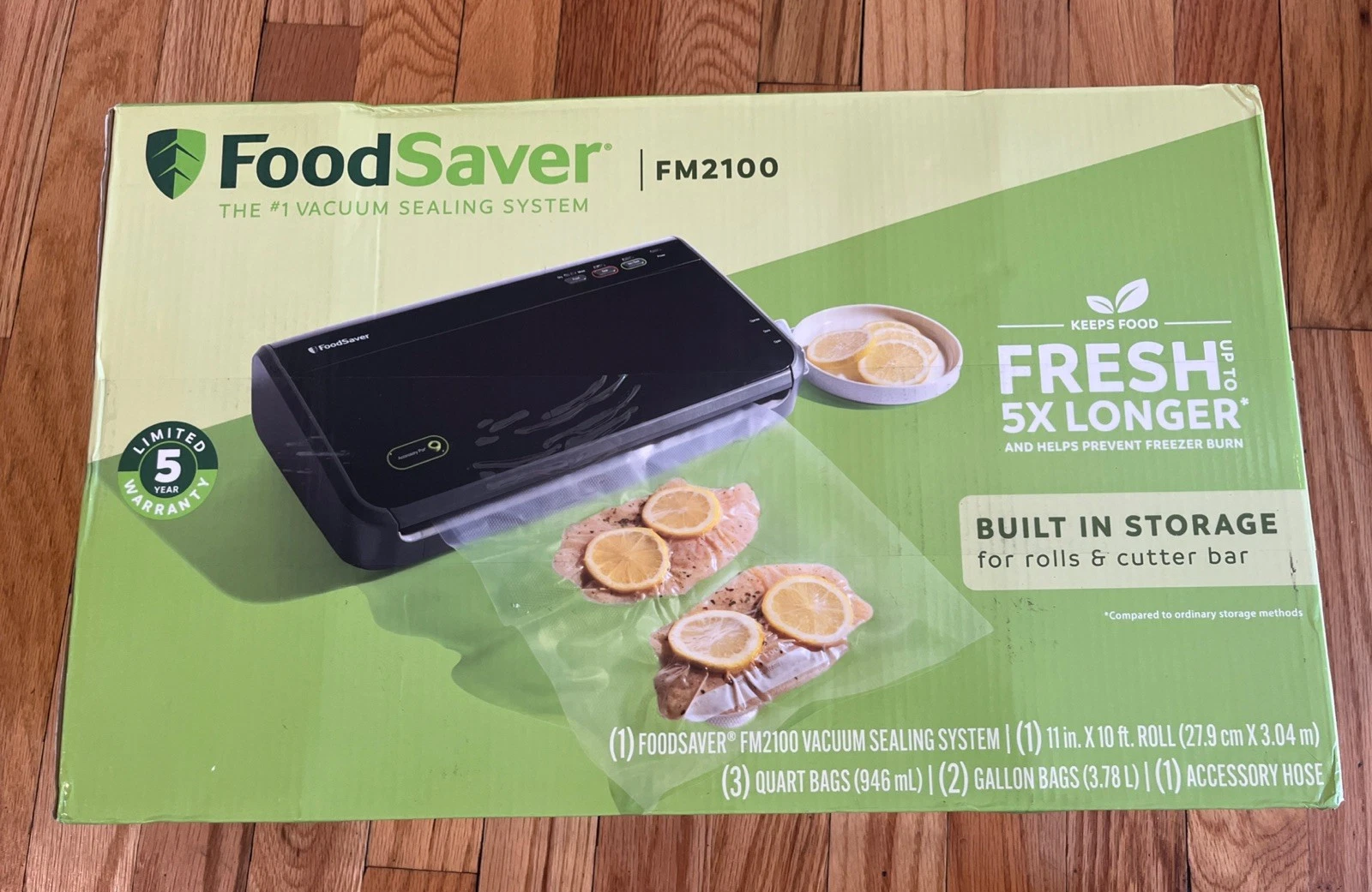 NEW FoodSaver FM 2100-000 Vacuum Sealing System With Starter Kit Free Shipping