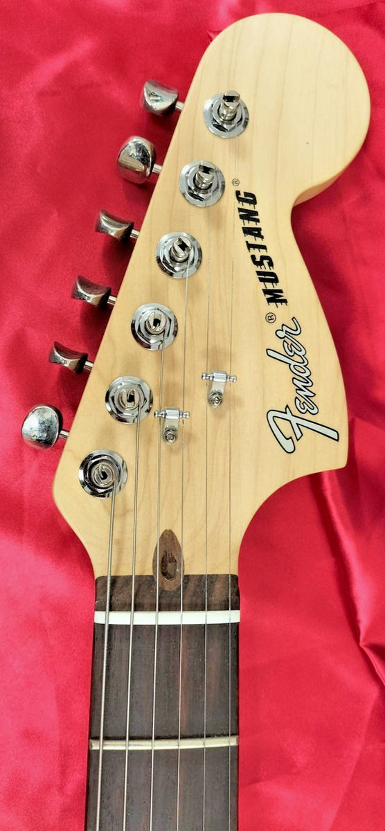 ギター Fender USA American performer Mustang Fender American Performer Mustang Rosewood Fingerboard