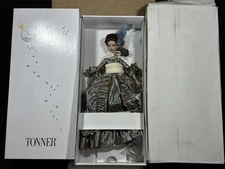 TONNER 2013 DEJA VU 16” FASHION DOLL LA VIE DE VERSAILLES