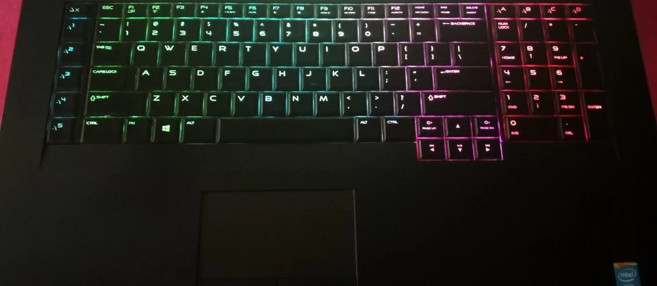 Laptop Dell Alienware 18 I7-4930mx 3.0-3.9Ghz 24GB 512GB SSD NVIDIA P4200 AX200 Foto 4 de 4