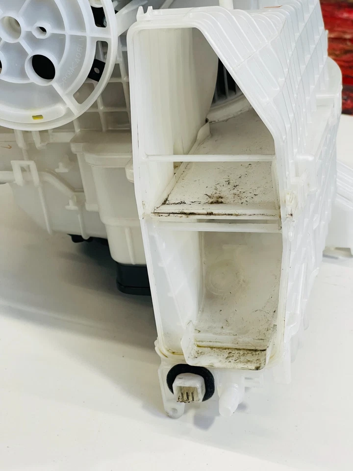 MATRIZ DE CALEFACCIÓN GENUINA TOYOTA PRIUS 2016-22 87010-47300 Foto 4 de 4