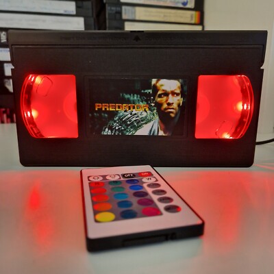 Predator USB LED VHS Kassette Lampe Geburtstag Weihnachtsgeschenk Retro Licht Horrorfilm