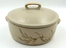 VINTAGE CHATHAM POTTERS ROSEMARY COVERED CASSEROLE DISH ~ MADE IN THE USA