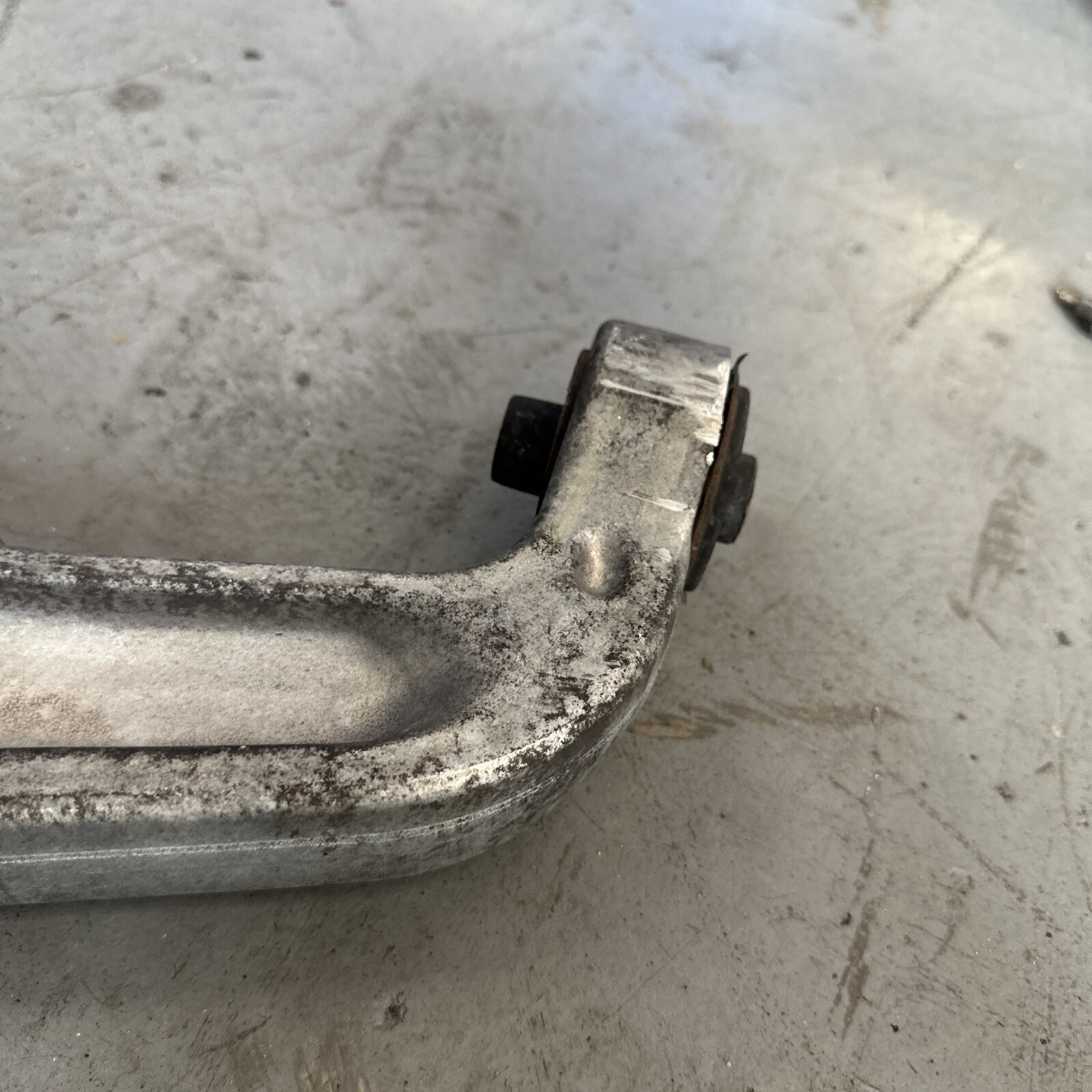 2014 - 2024 MASERATI GHIBLI FRONT LEFT SIDE LOWER CONTROL ARM OEM Part