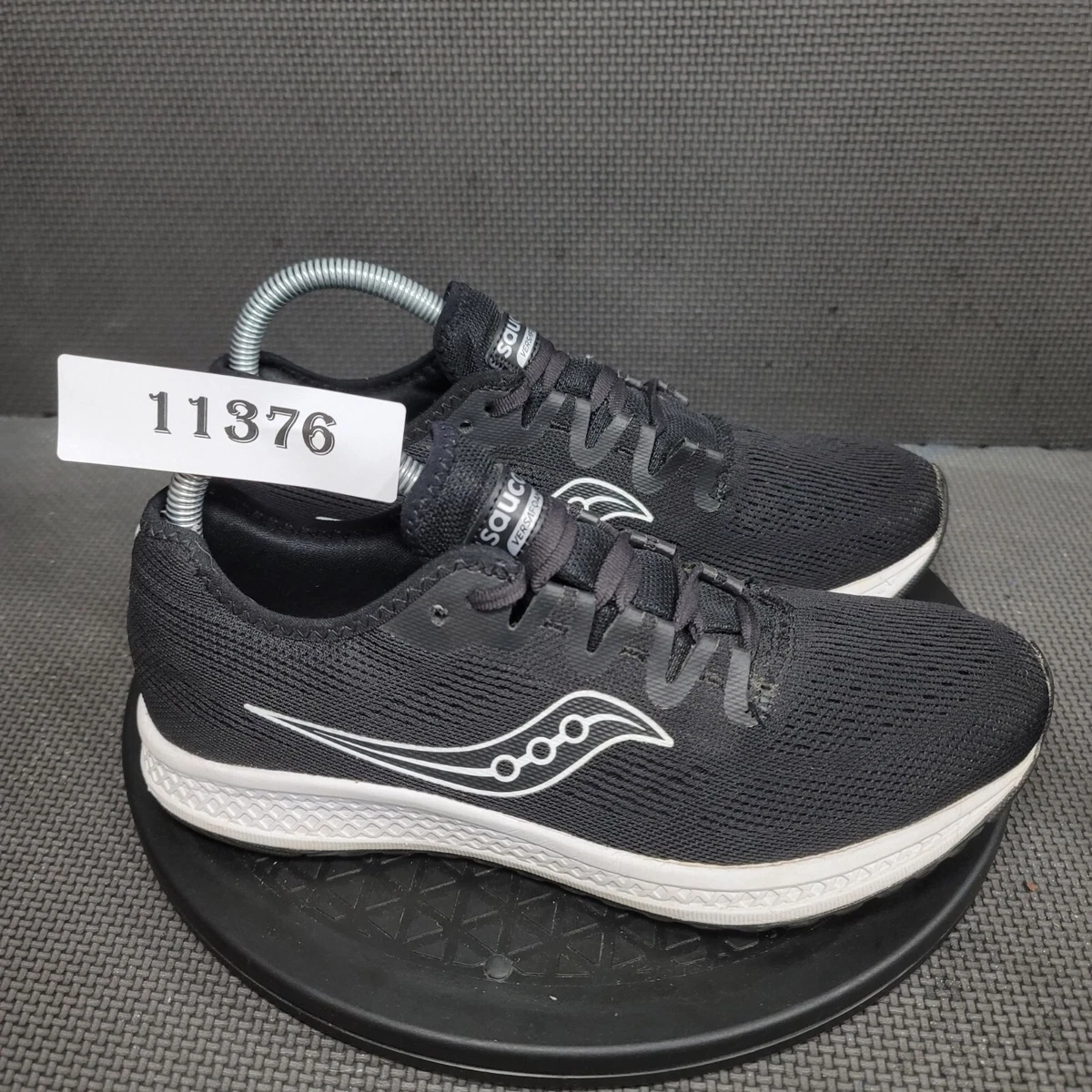 Saucony black trainers hot sale