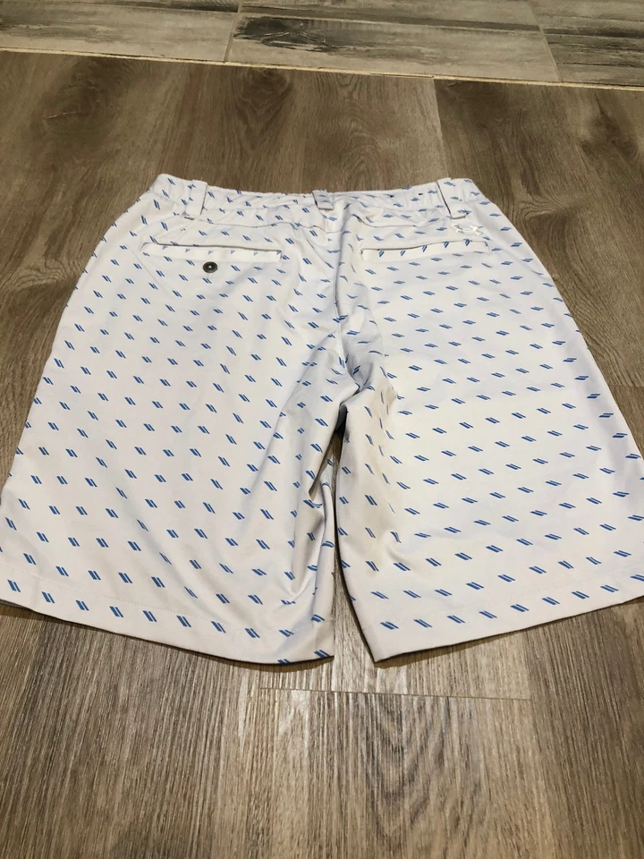 Pantalones cortos de golf Under Armour para hombre talla 32 blancos con barras azules (M79) Foto 3 de 4