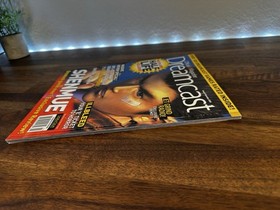 Sega Dreamcast Magazine Issue 8 November 2000 Shenmue w/ CD