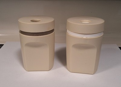 Vintage Pre-owned Tupperware Salt & Pepper Shakers Almond 1471-1  and  1471-7