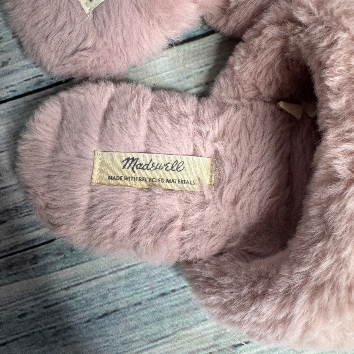 Madewell Faux Fur Slippers Size 8 Pink Plush Cozy House Shoes View 4