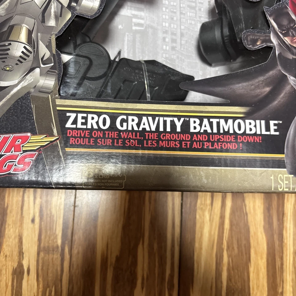 Batimóvil Air Hogs Batman V Superman Gravedad Cero Persigue Bat-Señal Foto 2 de 4