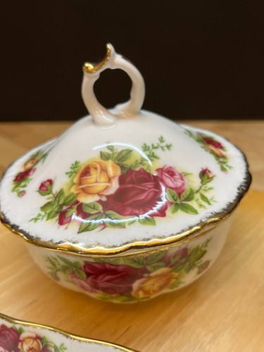 Juego de tocador de 3 piezas Royal Albert Old Country Roses en caja original - Imagen 3 de 20