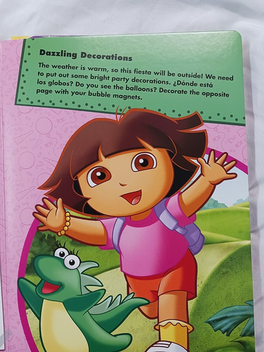 NICKELODEON DORA THE EXPLORER BUBBLE MAGNET BOOK WITH OVER 40 MAGNETS - Picture 9 of 12