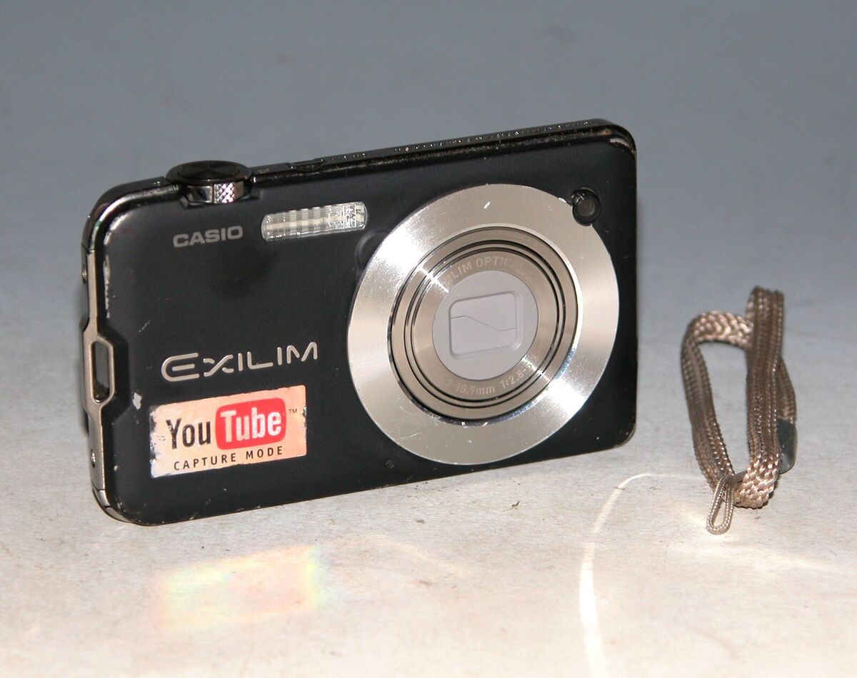 Casio EXILIM CARD EX-S10 10.1MP Digital Camera - Black #0452 Casio EXILIM CARD EX-S10 10.1MP Digital Camera - Black #0452