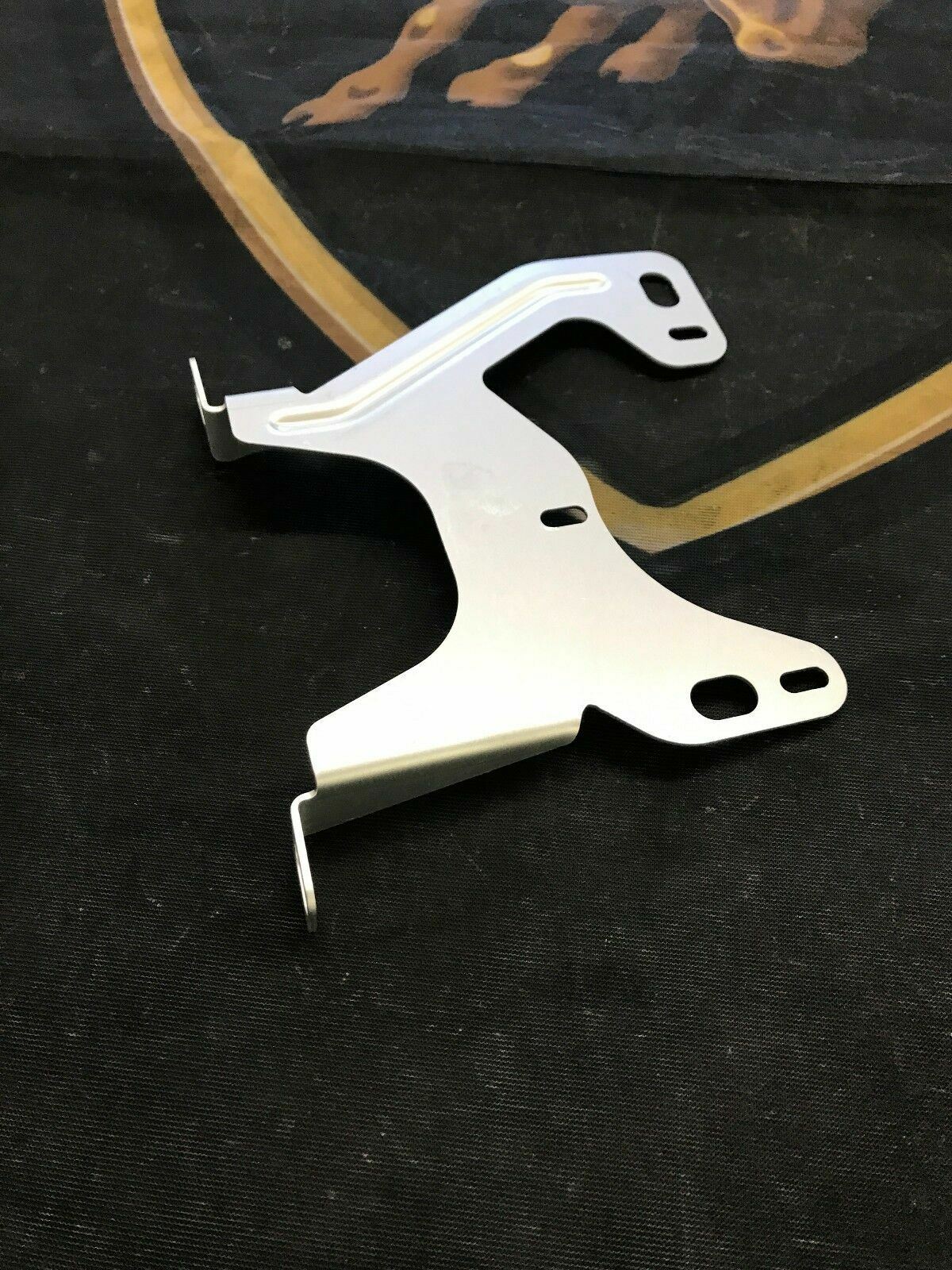 LAMBORGHINI AVENTADOR LEFT DRIVER SIDE HEADLIGHT HALTER BRACKET OEM 470941121A 