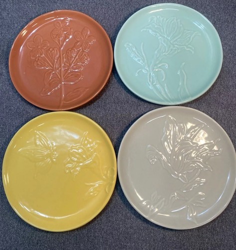 Pier 1 Multi Color Steinzeug 6" Brot/Vorspeise Teller Geprägte Blumen Menge 4
