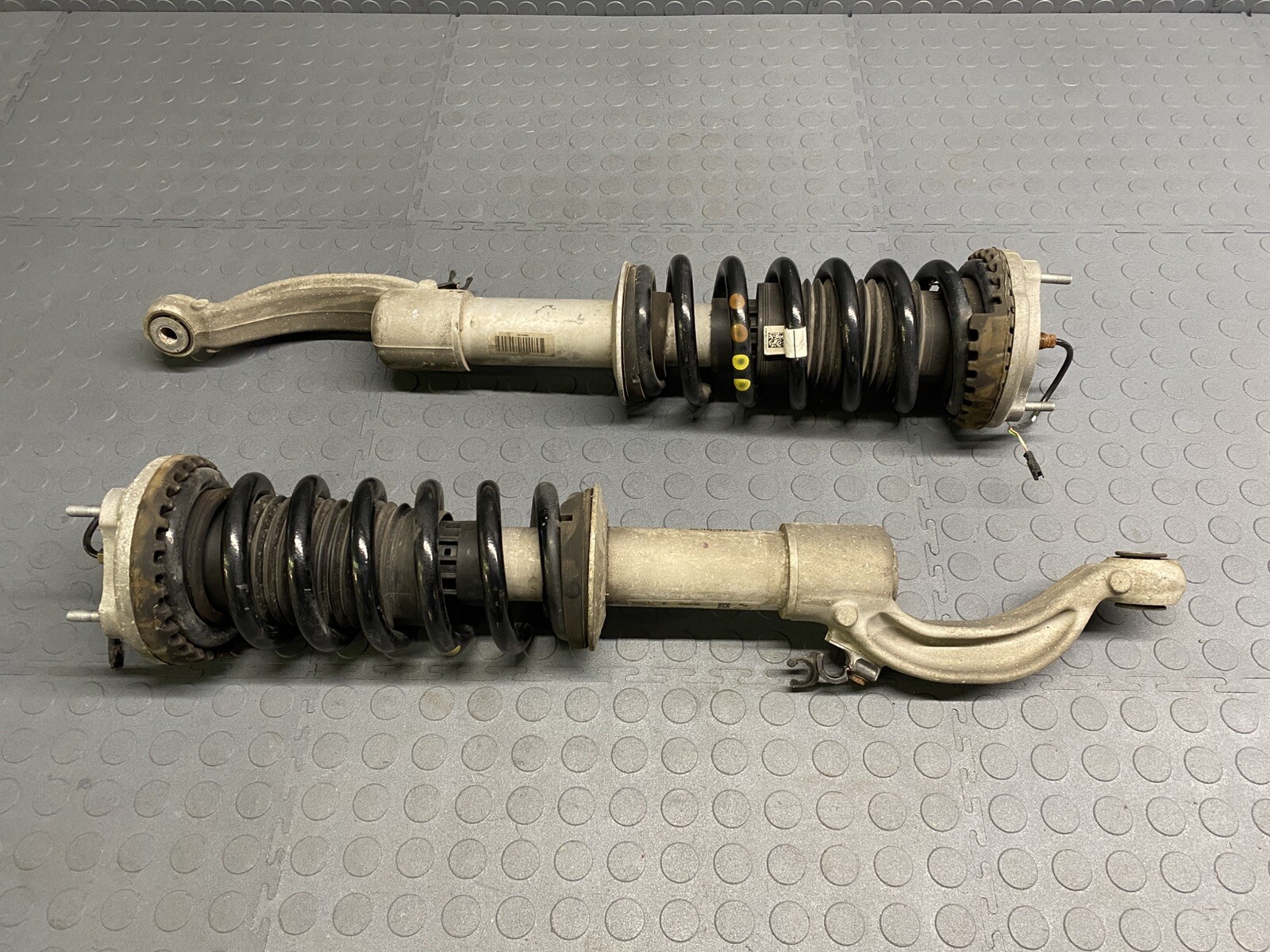 2014 - 2024 MASERATI GHIBLI QUATTROPORTE FRONT LEFT RIGHT SHOCK STRUT ABSORBER