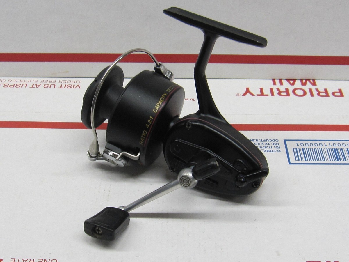 Vintage 1980's Mitchell 300 Medium Freshwater Spinning Reel ( Must