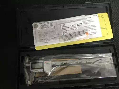 1 pcs Mitutoyo Digital display caliper 500-702-10 0-150mm IP67