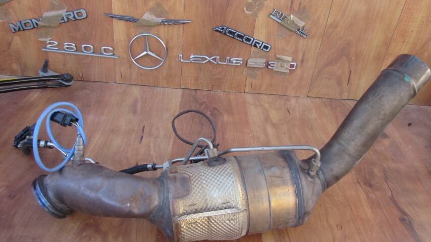 Maserati Levante 3.0l turbo 6 cyl m161 Catalytic Converter 670107531